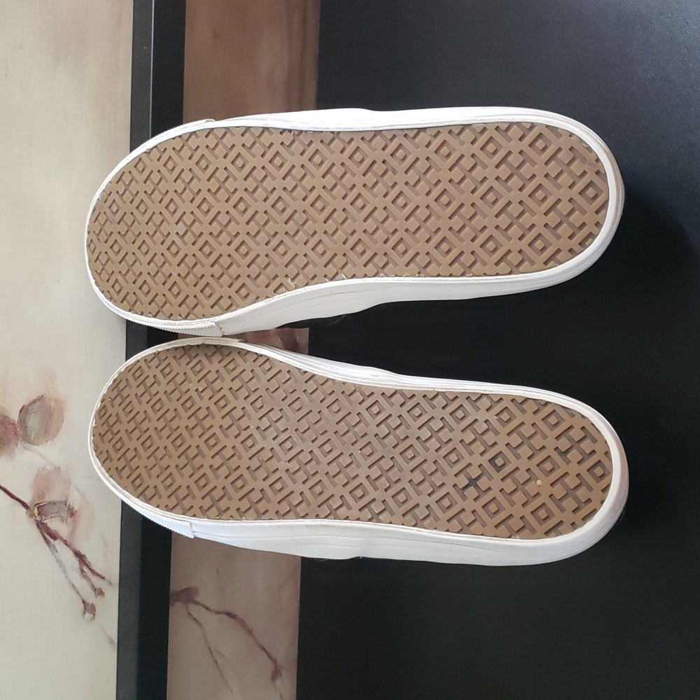 Tory Burch Quilted Sneakers; Black with White soles; Size 8M; Leather Uppers - Picture 5 of 9